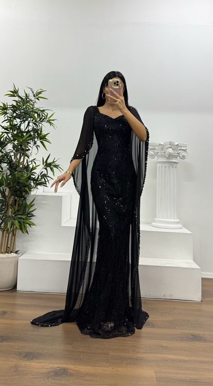 Siyah İşlemeli Pelerinli  Abiye Elbise